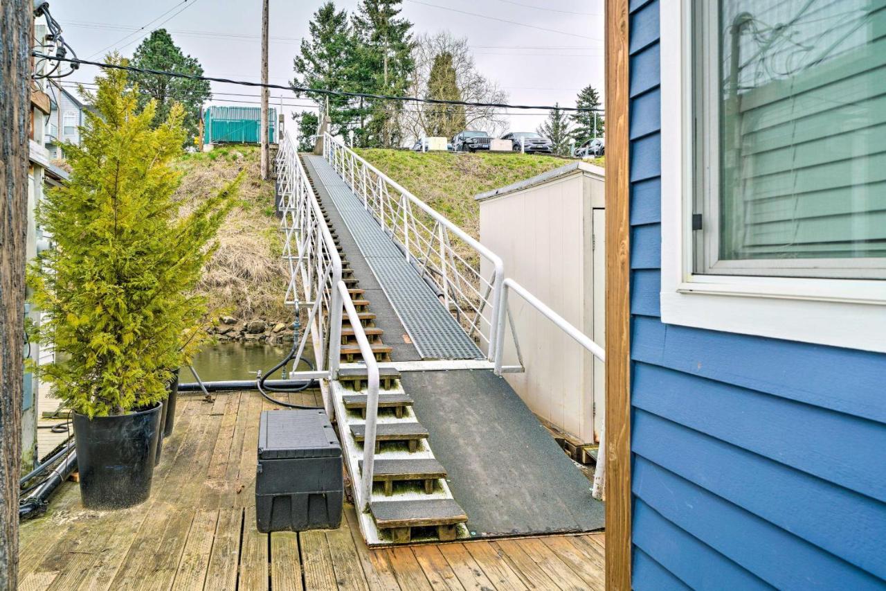 Holiday home Floating Getaway With Sauna! Portland